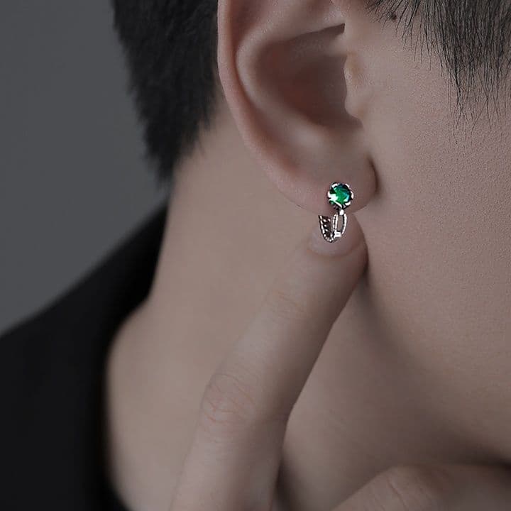 メンズピアス 男性用緑宝石爪留めフープピアス