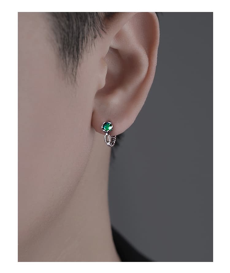 メンズピアス 男性用緑宝石爪留めフープピアス