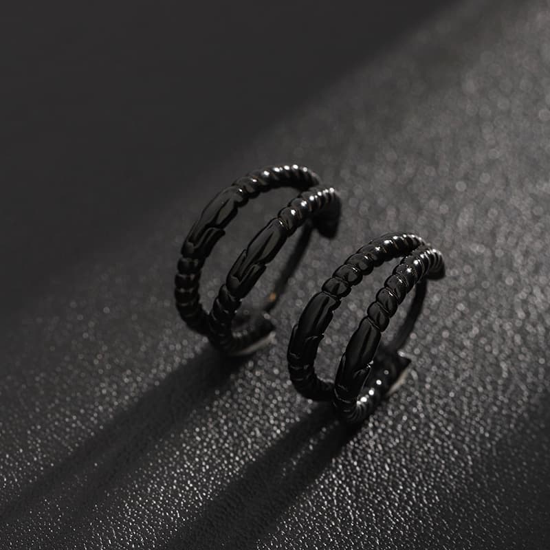 メンズピアス ツイスト模様二重巻きフープリングピアス