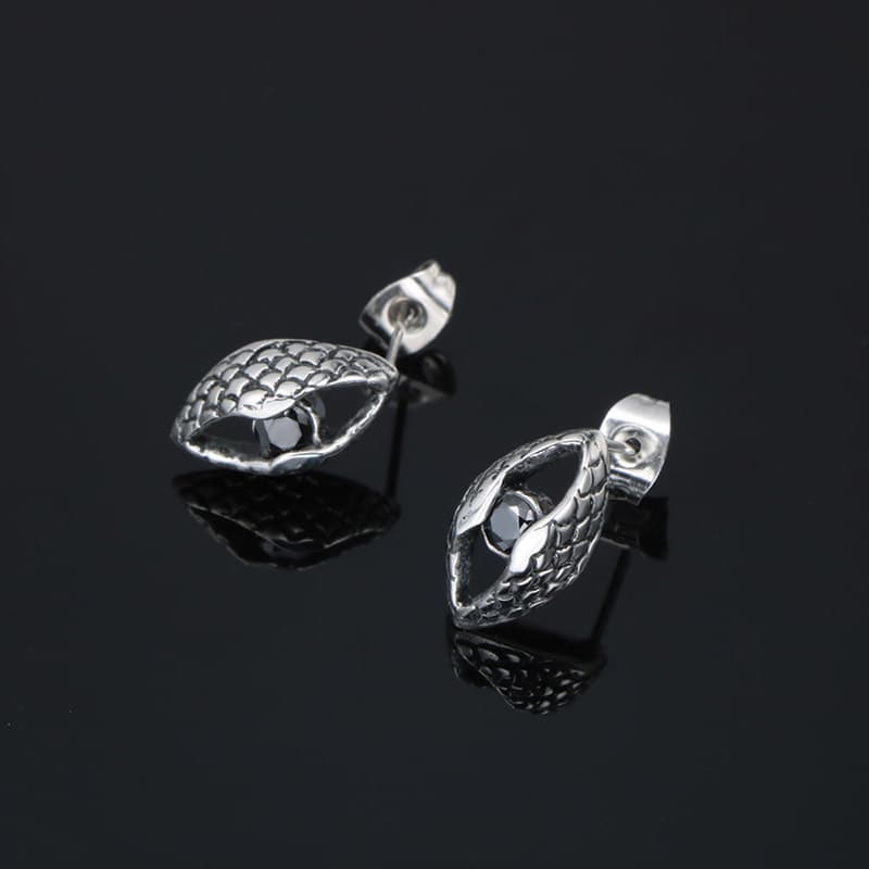 メンズピアス 蛇目デザインスタッドピアス