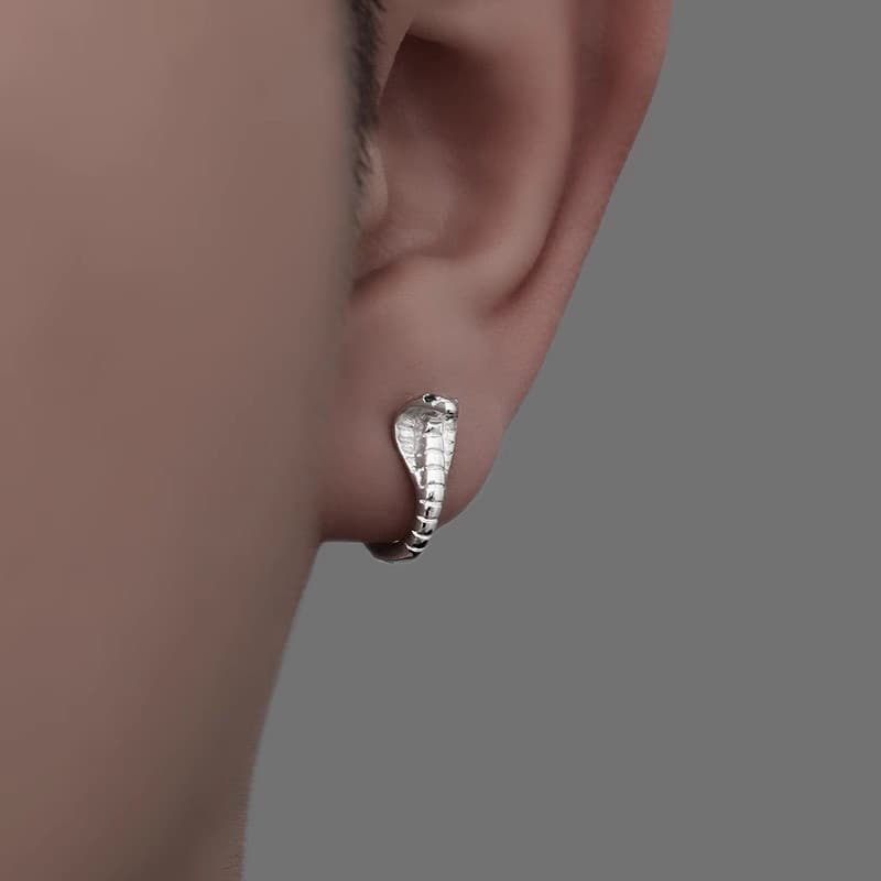 メンズピアス コブラデザイン フープピアス