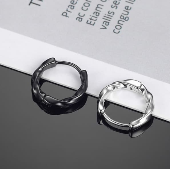 メンズピアス ねじれデザイン フープピアス