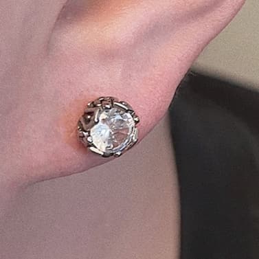 メンズピアス 職人技が光る宝石円形ピアス