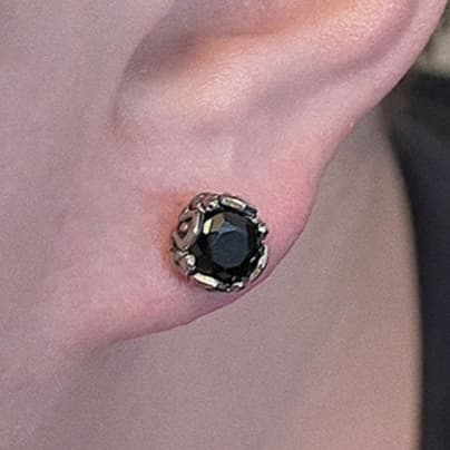 メンズピアス 職人技が光る宝石円形ピアス