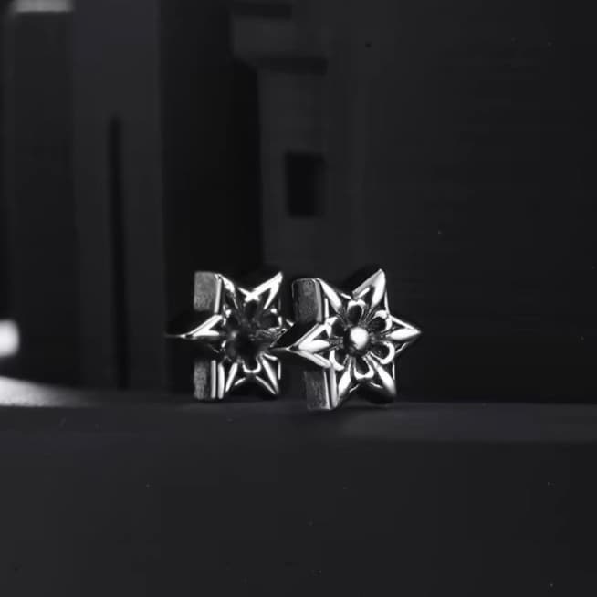 メンズピアス 六芒星模様 華やかスタッドピアス