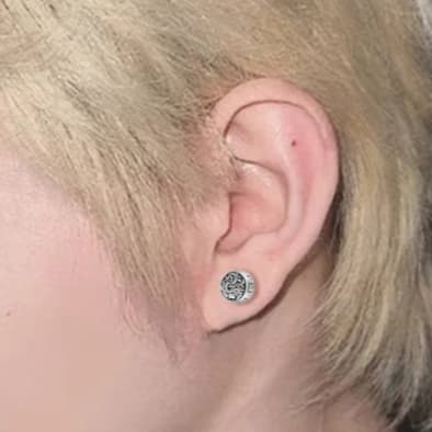 メンズピアス 龍紋様の円形ピアス