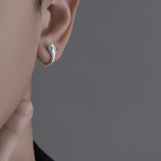 メンズピアス 蛇モチーフ輝石細工シルバーフープピアス