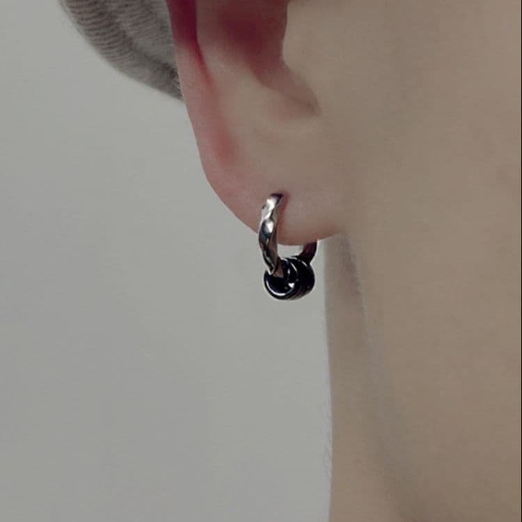 メンズピアス ツイストリングチャームフープピアス