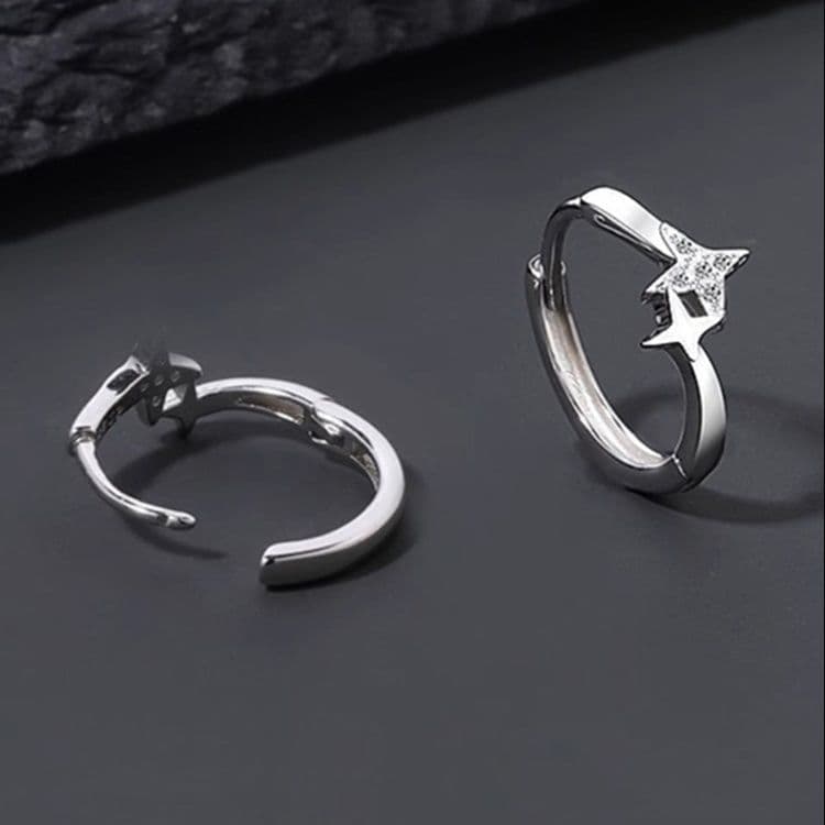 メンズピアス 星モチーフ輝きフープピアス