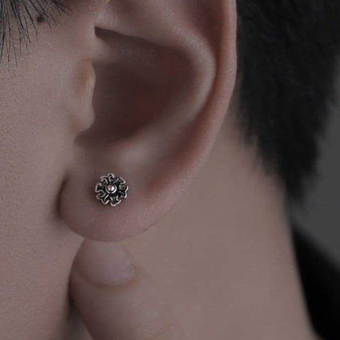 メンズピアス 六芒星モチーフ純銀ピアス
