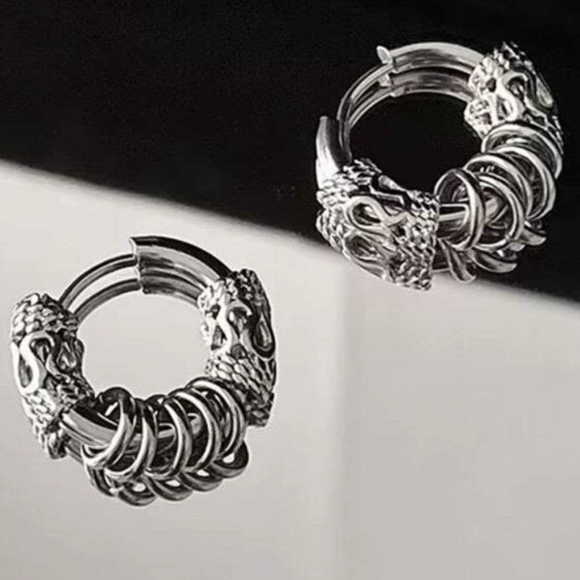 メンズピアス 鎖模様チタンフープピアス