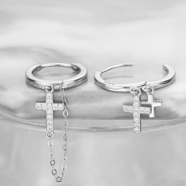 メンズピアス 十字架揺れるフープピアス