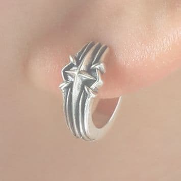 メンズピアス 幾何学彫刻フープピアス