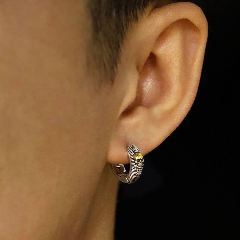 メンズピアス 髑髏彫刻リングピアス
