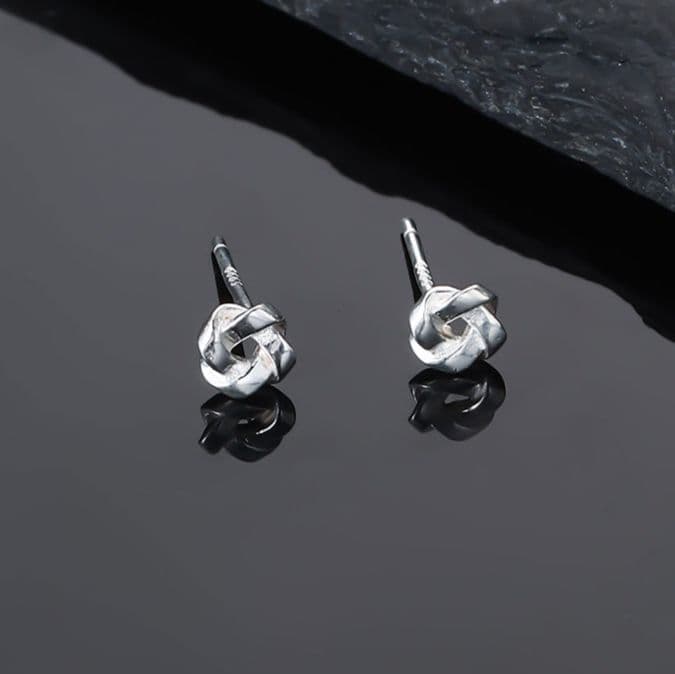 メンズピアス 結び目モチーフピアス