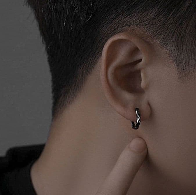 メンズピアス 洗練ねじりフープピアス