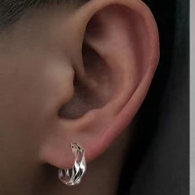 メンズピアス ねじれイヤリング