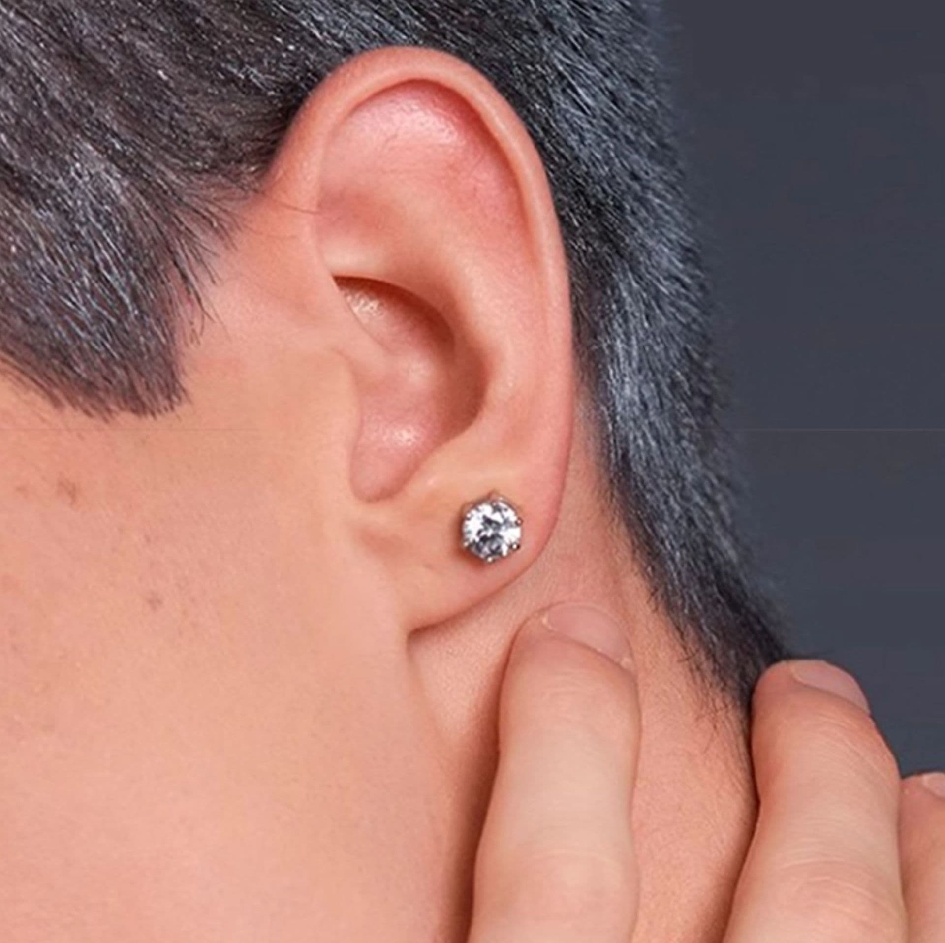 メンズピアス 六本爪立体宝石磁石式耳飾り
