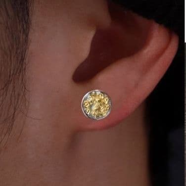 メンズピアス 貔貅彫刻円形スタッドピアス