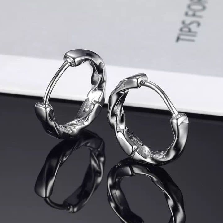 メンズピアス ねじれデザイン フープピアス