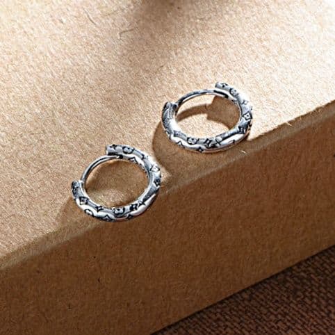 メンズピアス ゴシック調 装飾フープピアス