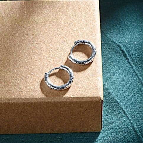 メンズピアス ゴシック調 装飾フープピアス