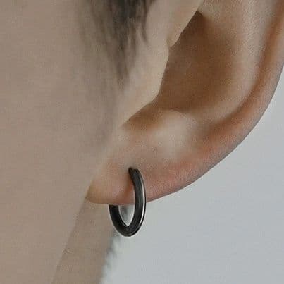 メンズピアス 細身シンプルフープ型片耳用小振り万能ピアス