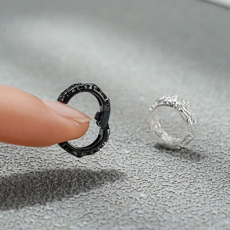 メンズピアス イヤーカフ 彫刻模様のイヤーカフ