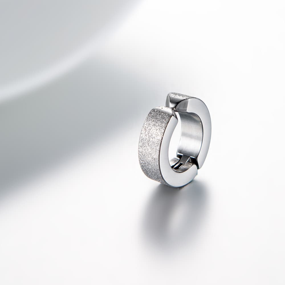 メンズピアス シンプル輝きイヤリング