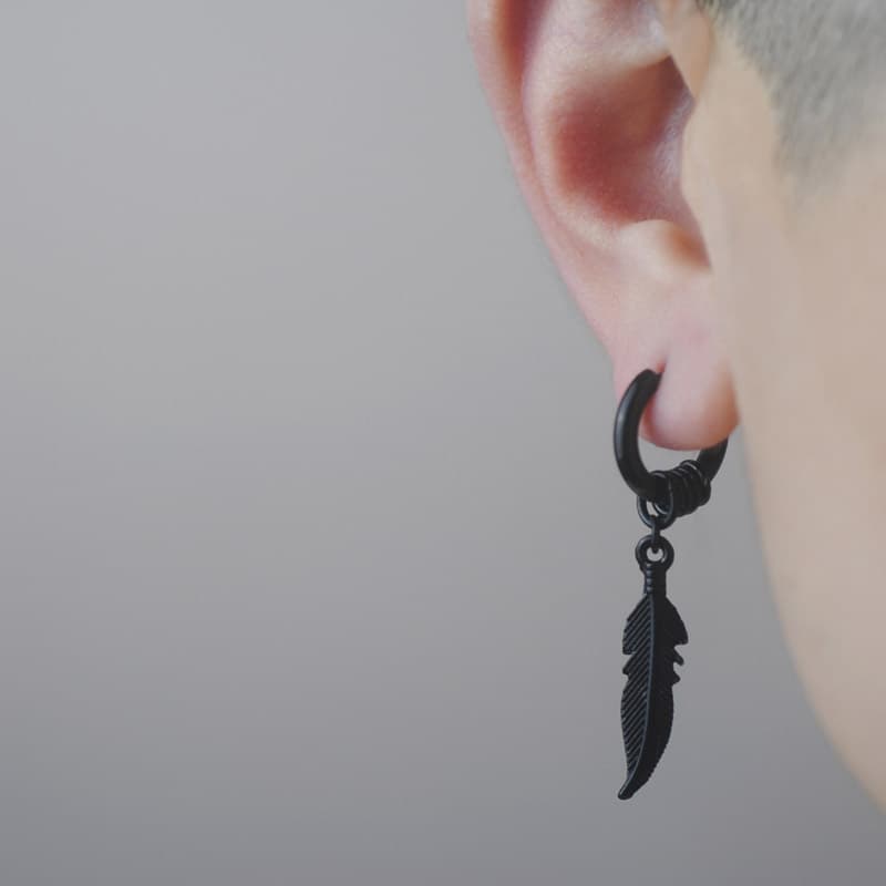 メンズピアス 羽根モチーフ ゆらゆら フープピアス