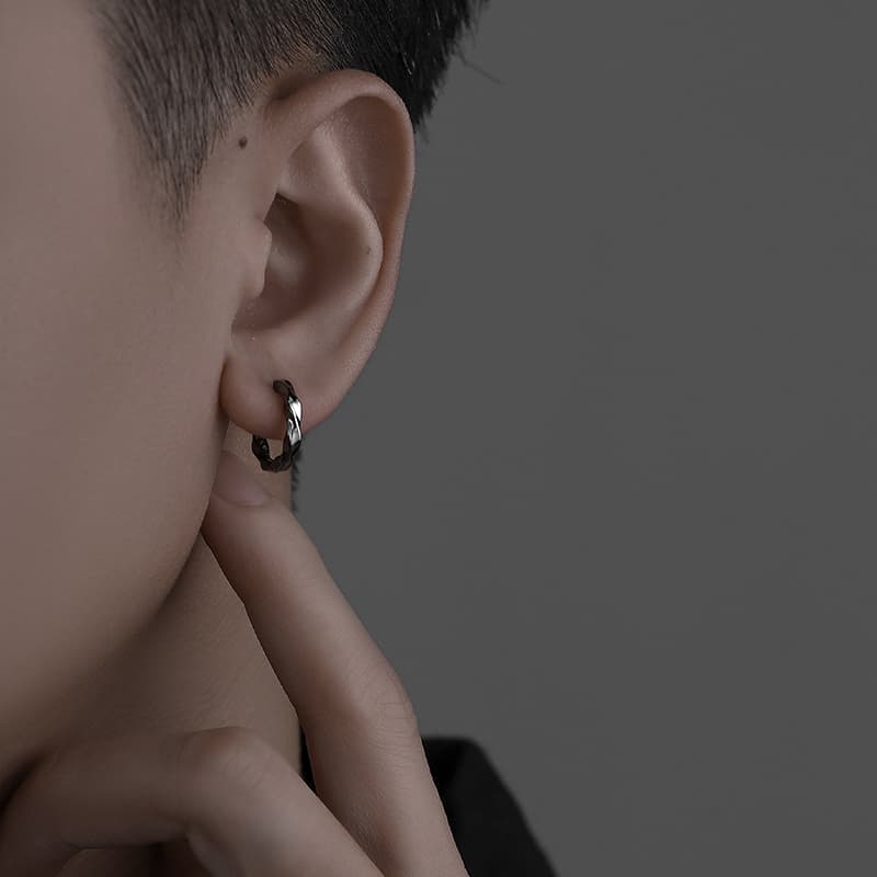 メンズピアス 洗練ねじりフープピアス