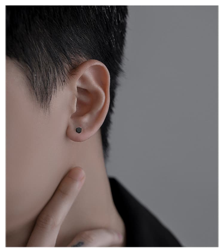 メンズピアス 多角形シンプルスタッドピアス