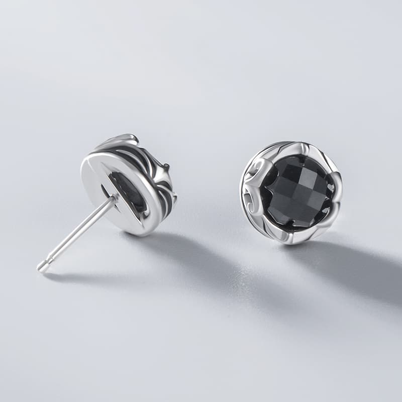 メンズピアス 黒石装飾円形スタッドピアス