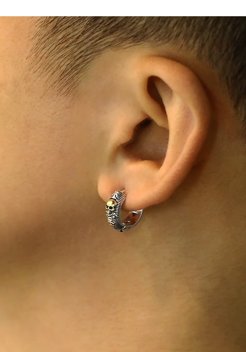 メンズピアス 髑髏彫刻リングピアス