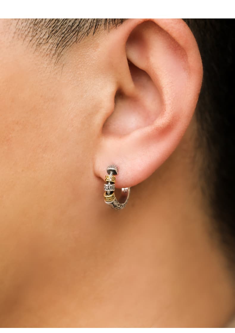 メンズピアス メンズピアス 唐草模様の職人技イヤーカフ