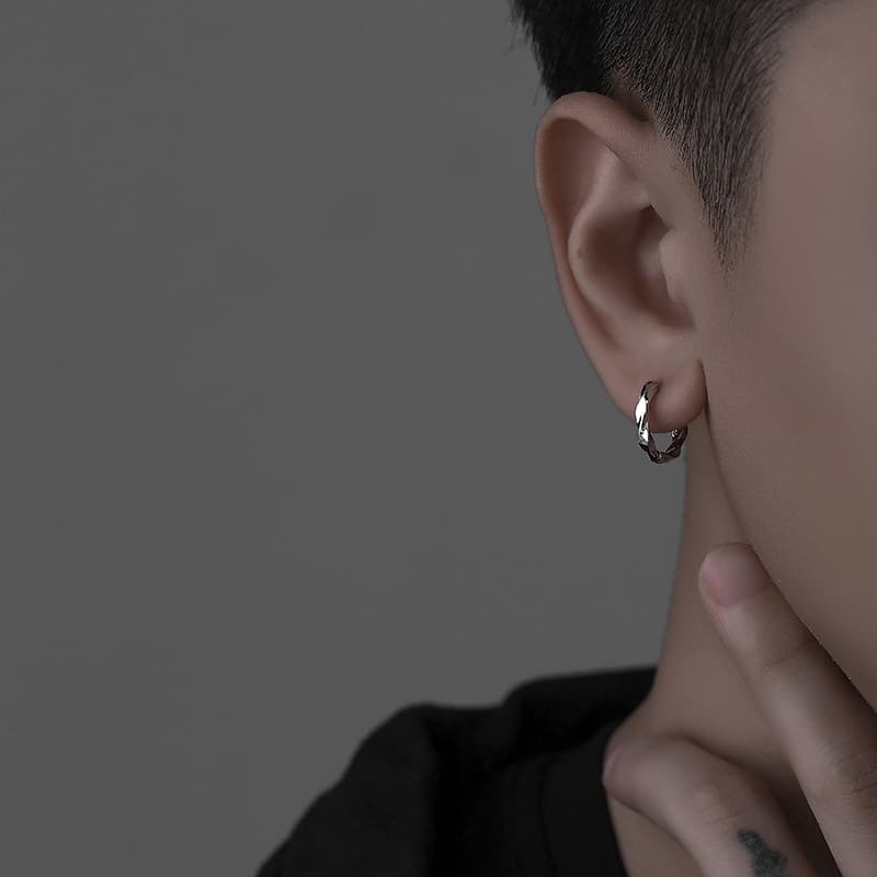 メンズピアス 洗練ねじりフープピアス