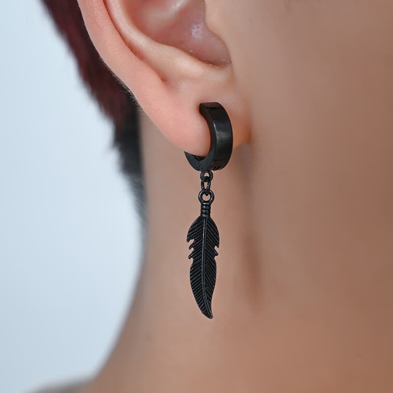 メンズピアス 羽根モチーフ サークルクリップピアス