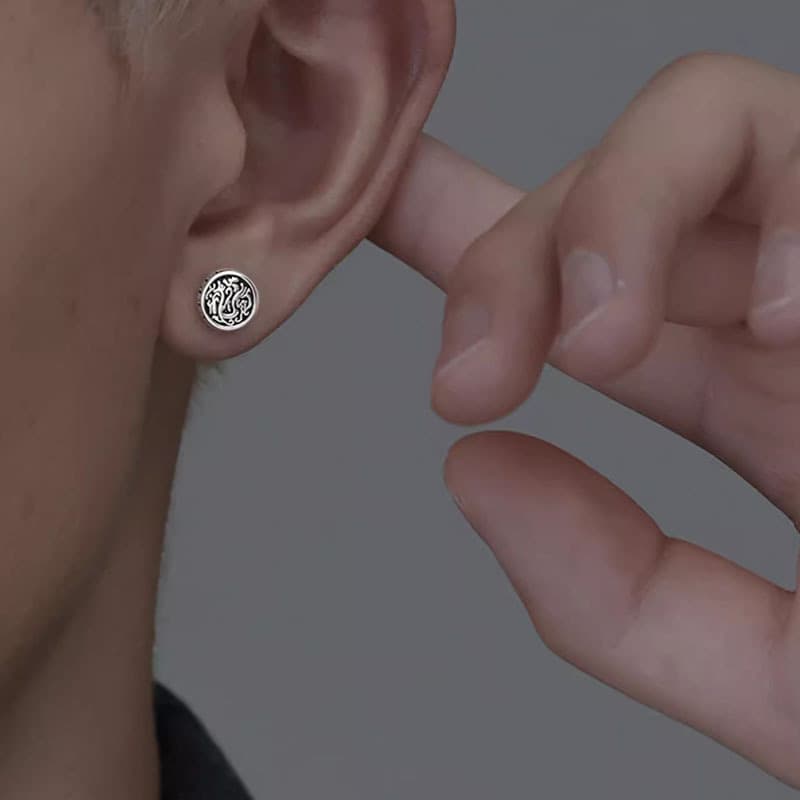 メンズピアス 伝統的な龍紋様スタッドピアス