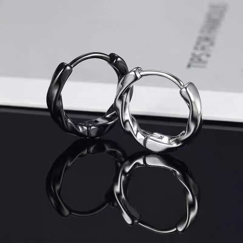 メンズピアス ねじれデザイン フープピアス