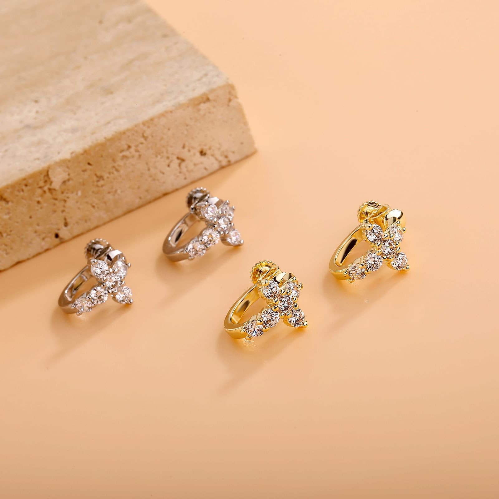 メンズピアス 十字架デザイン ゆらゆらピアス