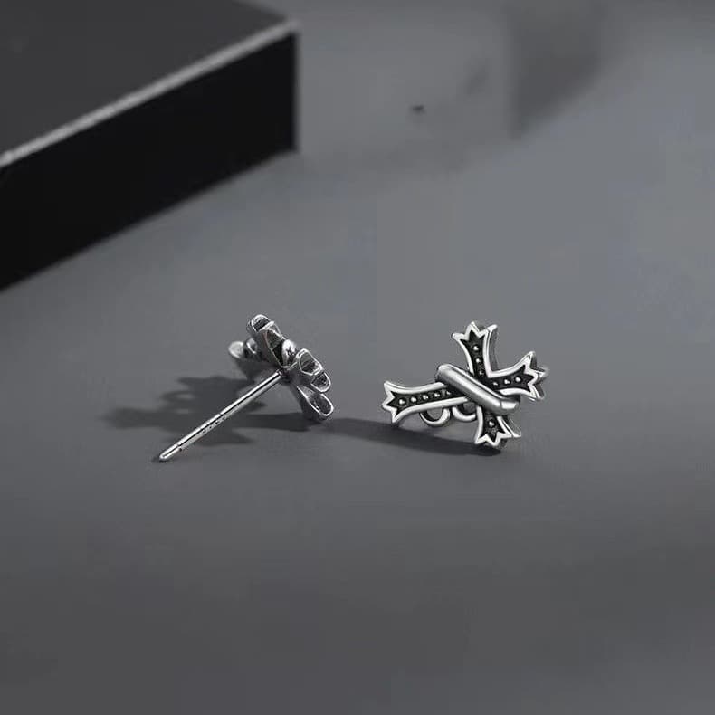 メンズピアス アンティーク風十字架ピアス