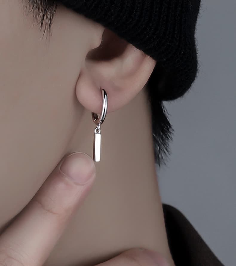 メンズピアス 縦長バーフープピアス