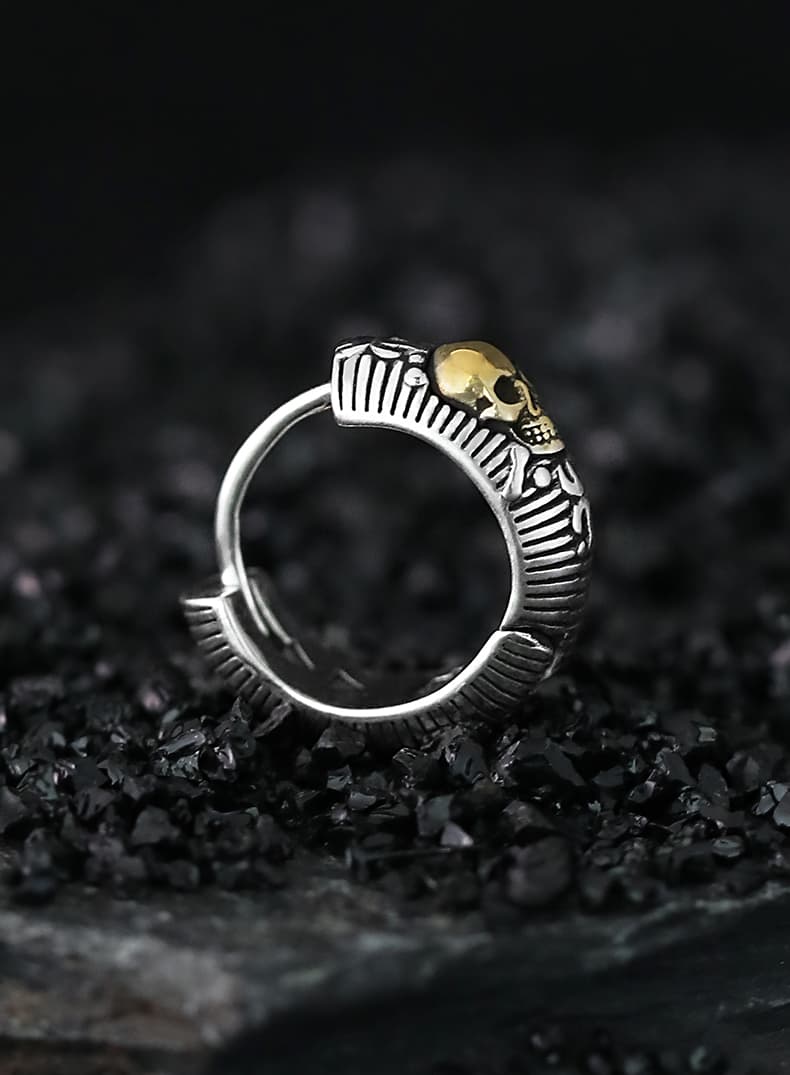 メンズピアス 髑髏彫刻リングピアス