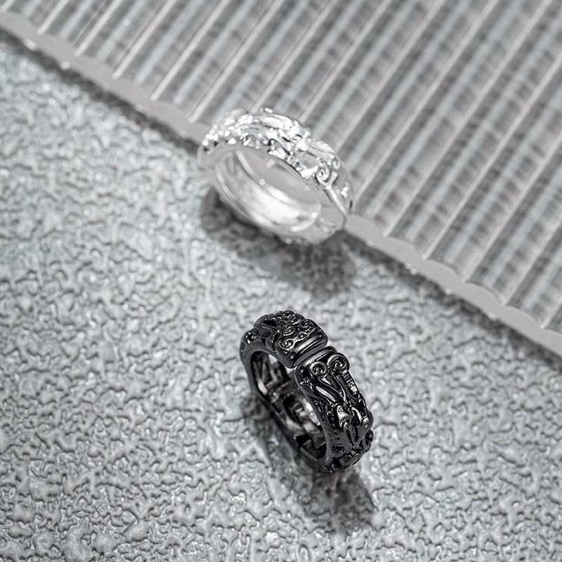 メンズピアス イヤーカフ 彫刻模様のイヤーカフ