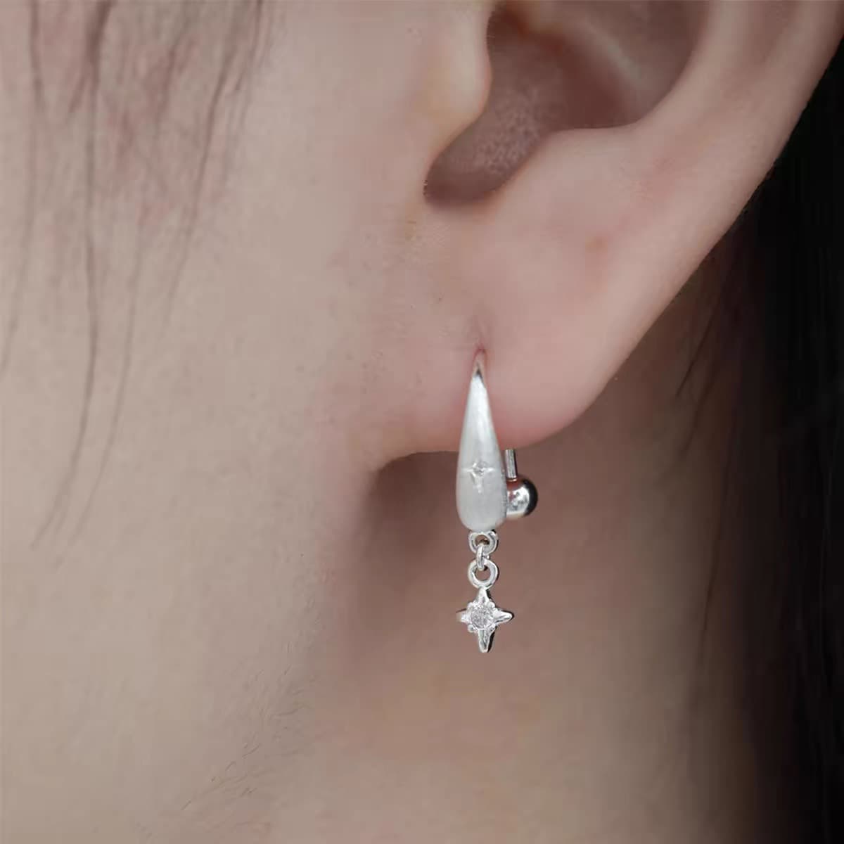 メンズピアス 小星モチーフ シンプルドロップピアス