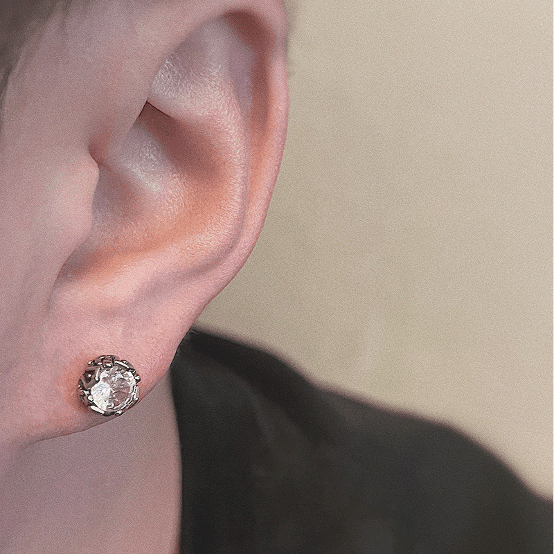 メンズピアス 職人技が光る宝石円形ピアス