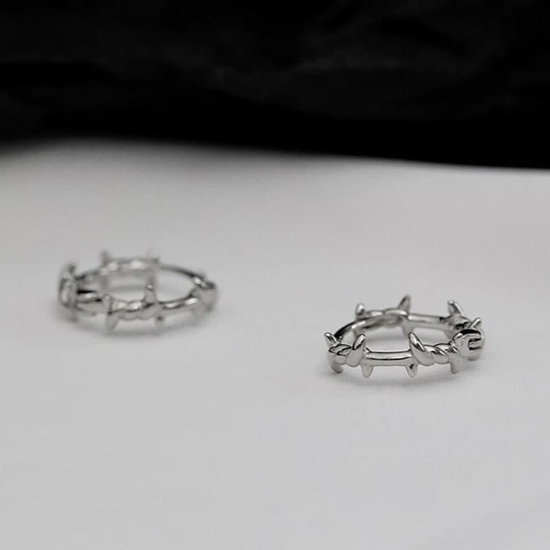 メンズピアス 三日月トゲデザインリング