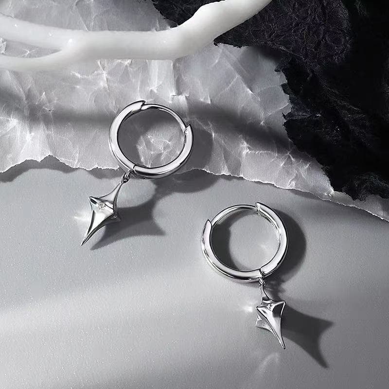 メンズピアス 十字星のミニマルなフープピアス