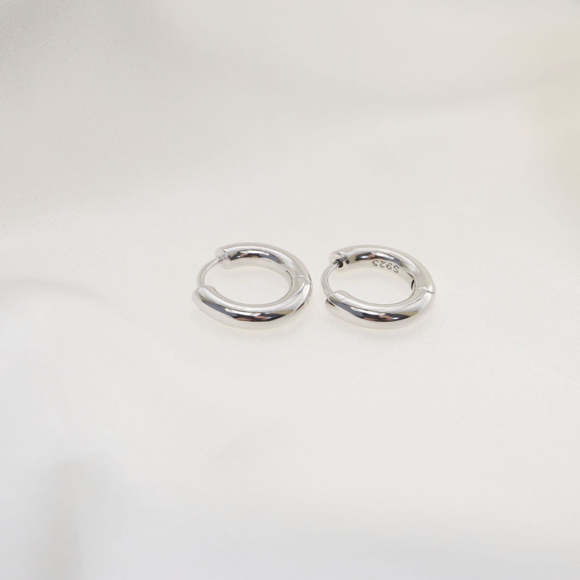 メンズピアス シンプル輪型フープピアス