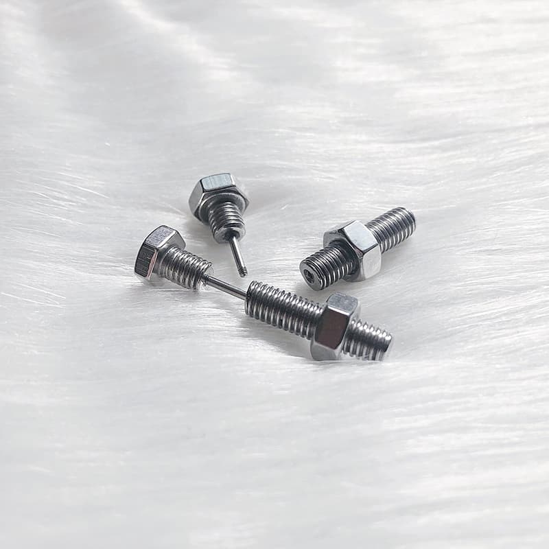 メンズピアス ボルトナット風 工具モチーフピアス